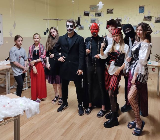 08 halloween2022 hall2